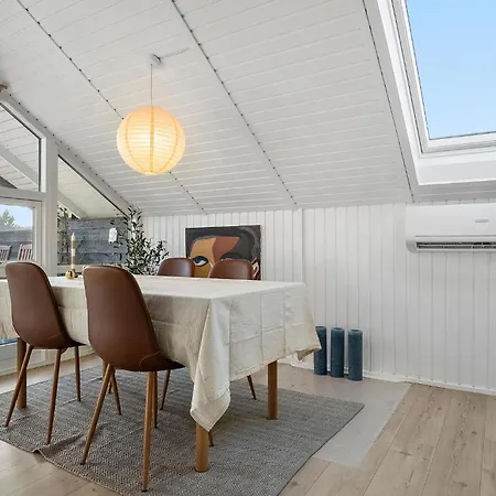 2 Bedroom Beautiful In *