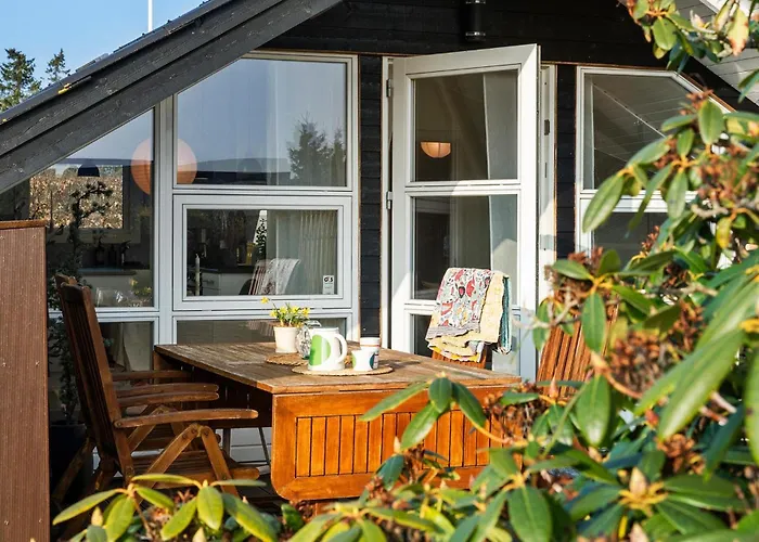 2 Bedroom Beautiful In Σπίτι διακοπών