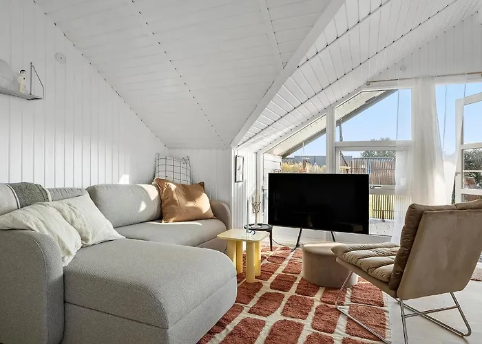 2 Bedroom Beautiful In Ferienhaus Børkop